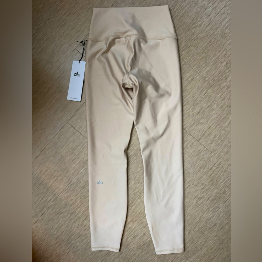 ALO Yoga High-Waisted Leggings in Beige